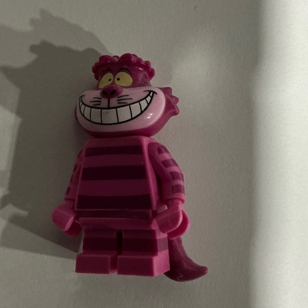 2016 LEGO Cheshire Cat Minifigure Disney Series 1 Collectible